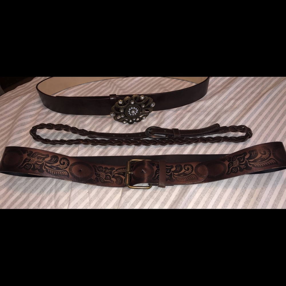 🌻 3 bundle faux leather belts🌻